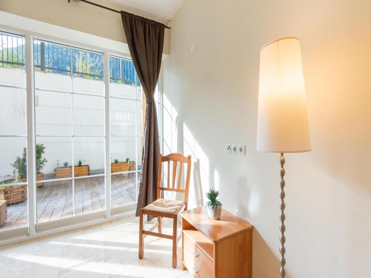 Bright Near With Storage *